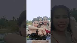 Tante lagi pamer susu gede