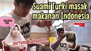 NGAWUR GAK NI??  PERTAMA KALI MASAK MASAKAN INDONESIA