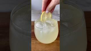 BEST Lemonade w a side of science behind #foodscience #lemon #lemonade #lemonjuice  #drink #bake