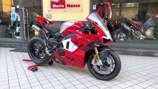 Ducati Panigale V4r 2023 con scarico racing Akrapovic alto completo 2405 hp