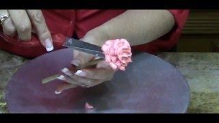 How to Pipe Mums on a Stick  Cake Decorating