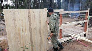 Пришло время ЗАБОРА. Начали строить.