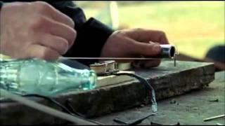 Jack White - Building a guitar + I fought piranhas ©It Might Get Loud