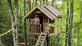 Solo Building a Beautiful TREEHOUSE in the Forest  BUSHCRAFT