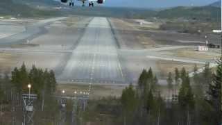 Norwegian 737-300 Landing at Bardufoss