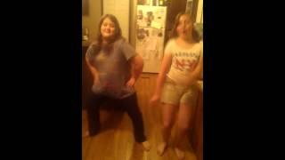 MY SISTERS TWERK FAIL XD