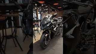 BMW G 310 RR in black