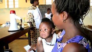 Вакцинация детей в Конго