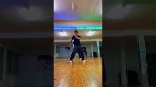 Dancing on trending song Gulab Sadi  #dancefreax #nishantnair #shorts