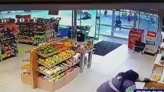 South africa looting shops by lockdown