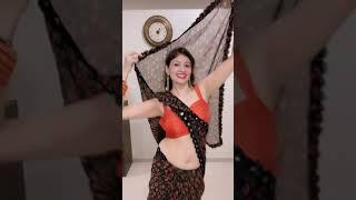 Hot belly and Navel #sareegirls #desibabhi #belly #navel #indiansaree #navelshow #086