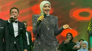 Siti Nurhaliza di Maybank Group Awards Night MITEC KL