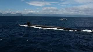 MH-60R Sea Hawk delivers payload to USS Henry M. Jackson