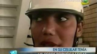 Imágenes 2009 - Atrapan Voyerista filmando a Policias Femeninas.