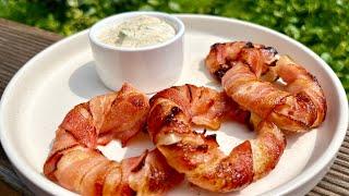 ONION RINGS IN BACON WITH TZATZIKI SAUCE. 2 Ingredients Low Carb Snack.