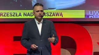 Kiedy strata cieszy a zysk martwi?  Piotr Zielonka  TEDxKatowice