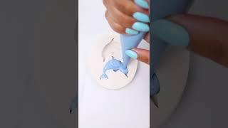 This dolphin cupcake is sure to make a splash 