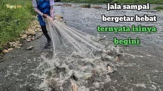 jala ikan di bawah grojogan begini hasilnya  best net fishing tilapia fish