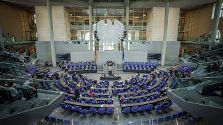 Bundestag LIVE u.a. Aktuelle Stunde zur Bedrohung unserer Demokratie