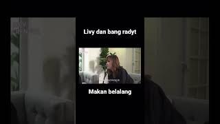 Livy makan kecoa pertama kali nya