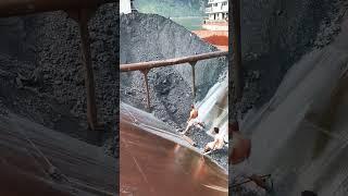 Unloading process of colliery ship- Good tools and machinery make work easy