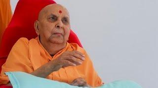 Guruhari Darshan 2 May 2015 - Pramukh Swami Maharajs Vicharan