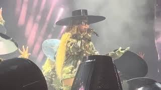 Beyoncé- “Formation” Live In Nashville Renaissance World Tour