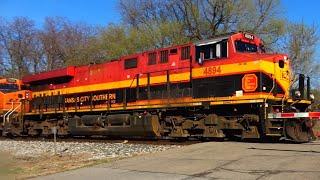 Super Cool Double Surprise Trains CSX Train w DPU Alright KCS Unit Leads NS Train + More Trains