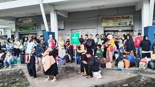 Tak terbendung penumpang Arus Balik di Terminal Ancaran  Bus Primajasa Kuningan - Lebak Bulus
