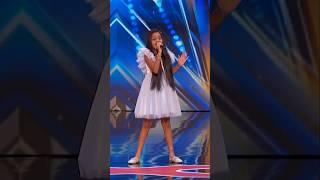 A little girl with the biggest voice 