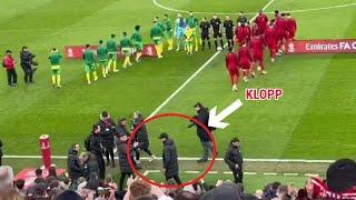 liverpool vs Norwich CityWATCH How Anfield reacted to Klopp walking onto pitch right before kickoff