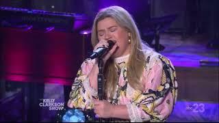 Kelly Clarkson Sings A Special Place Live Concert Performance by Danielle Bradbery  May 3 2023 HD