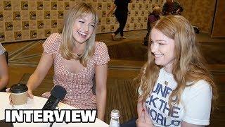 Supergirls Melissa Benoist on Karas Relationship with Lena SDCC Interview