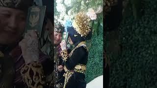 Sembunyi dibalik buku nikah