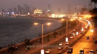 Mumbais Marine Drive by night