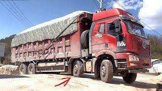 Torture on trucks? 【E7】Pure sound compilation of heavily overload trucks.extremely powerful trucks