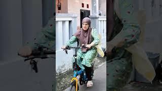 PERTAMA KALI BULE PERGI KEPASAR #funny #cantik #jerman