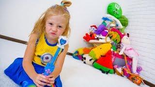 Игрушки убежали от Насти  The toys ran away from Nastya