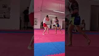 Rodtang Iron chin style   kiatphontip muay thai leeds