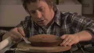 How To - cut a cake in half with Jamie Oliver