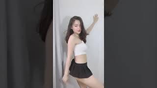 Hot Asian girl Nana dance on Bigoupskirt №3