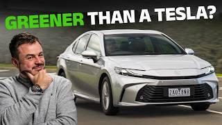 2025 Toyota Camry review 3.5L100km 67mpg Insane hybrid fuel economy