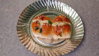 Cheesy garlic pav