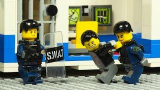 Lego City SWAT Police Station Prison Break