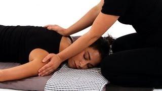 How to Give a Back Shoulder Massage  Shiatsu Massage