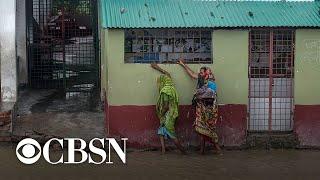 Powerful cyclone rips through India and Bangladesh