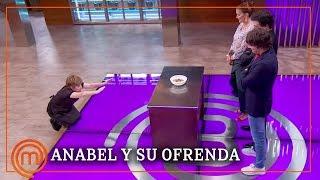 La ofrenda de Anabel a los jueces  MasterChef Celebrity 4