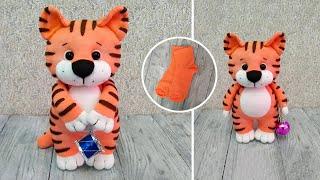 Чудесный Тигренок из Носков. Символ 2022 года  Cute Tiger out of Socks. 2022 Symbol