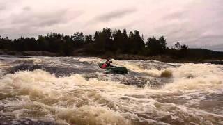 Ally i hvitt vann nedre Kilandsfallene Nidelva OC1 canoe river whitewater