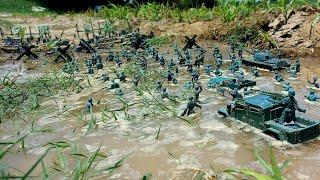 Army Men War in the mud Green Army and Grey Army Engage in Fierce Trench Battle #stopmotion